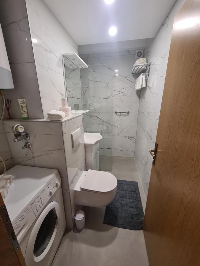 Apartman Yellow - Self Check In Osijek Eksteriør billede