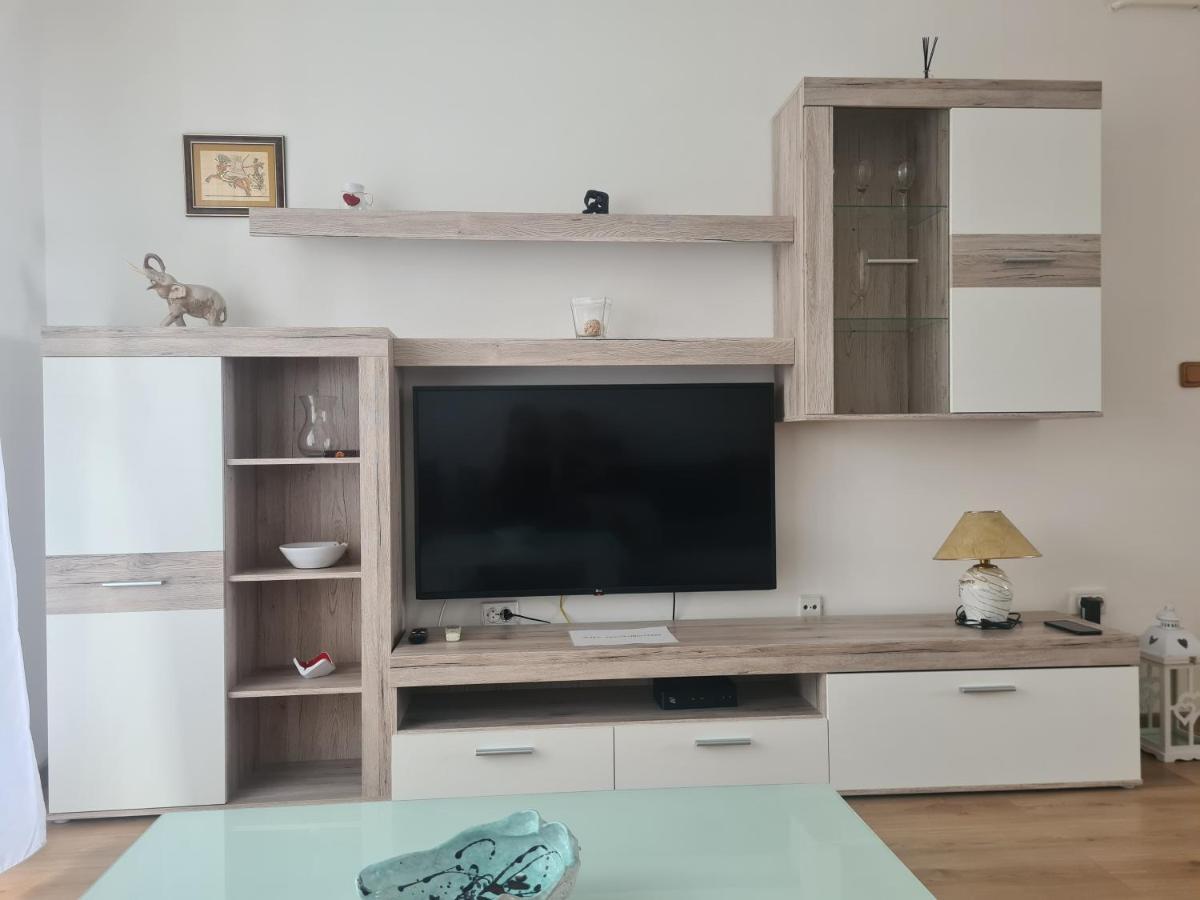 Apartman Yellow - Self Check In Osijek Eksteriør billede