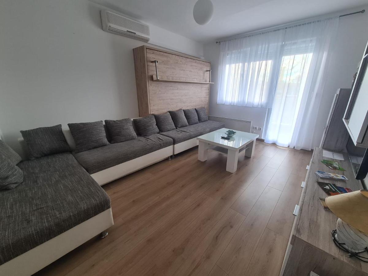 Apartman Yellow - Self Check In Osijek Eksteriør billede